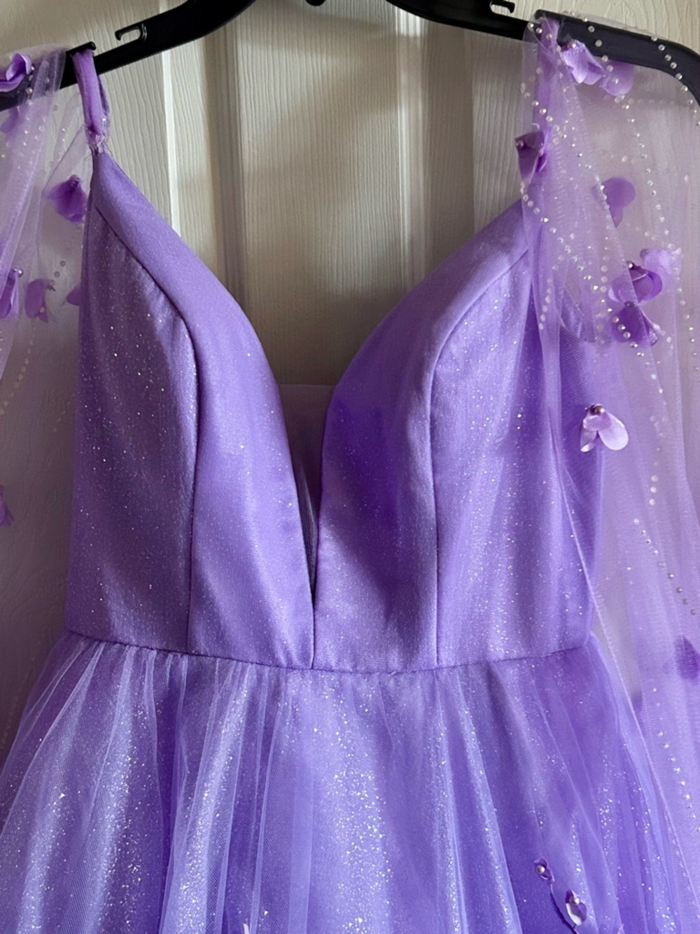 Ellie Wilde Lilac Embroidered Lace Organza Sparkly Prom Dress w/Cape‎ Sleeves 6 - Picture 10 of 16